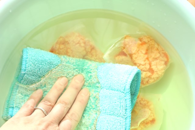 みかんの皮洗剤で床拭き