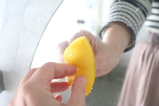 ゆずの皮で鏡磨き